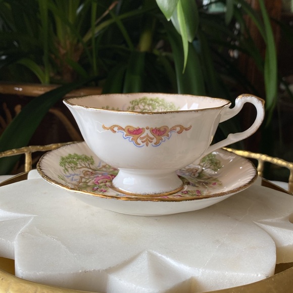 Rare PARAGON Gainsborough Antique Series Wide Teacup + Saucer Vintage 1960’s HTF - Picture 4 of 11